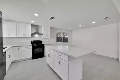11565 Ambrosio Drive, Desert Hot Springs, CA 92240 - Photo 10