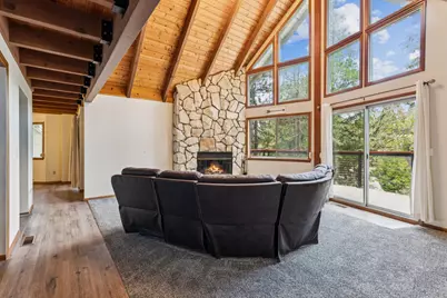 27157 Peninsula Drive, Lake Arrowhead, CA 92352 - Photo 4