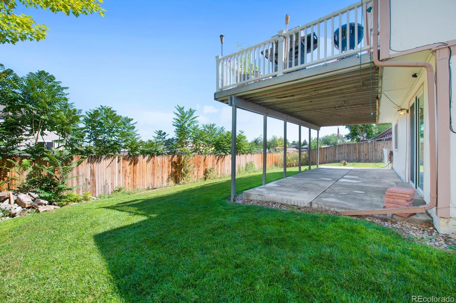 9935 Wagon Trl Dr, Littleton CO 80123-1955 exterior