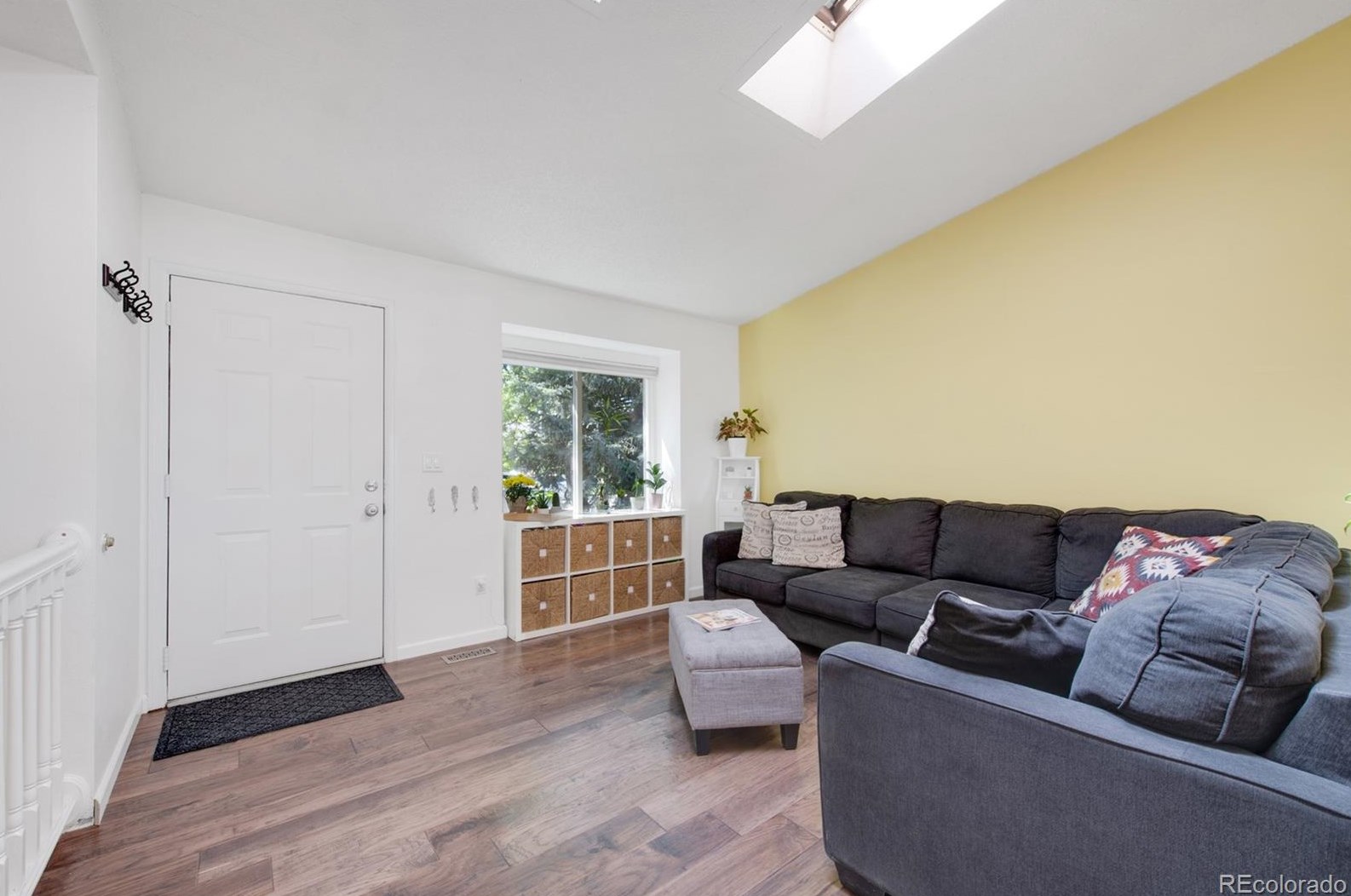 9935 Wagon Trl Dr, Littleton CO 80123-1955 exterior