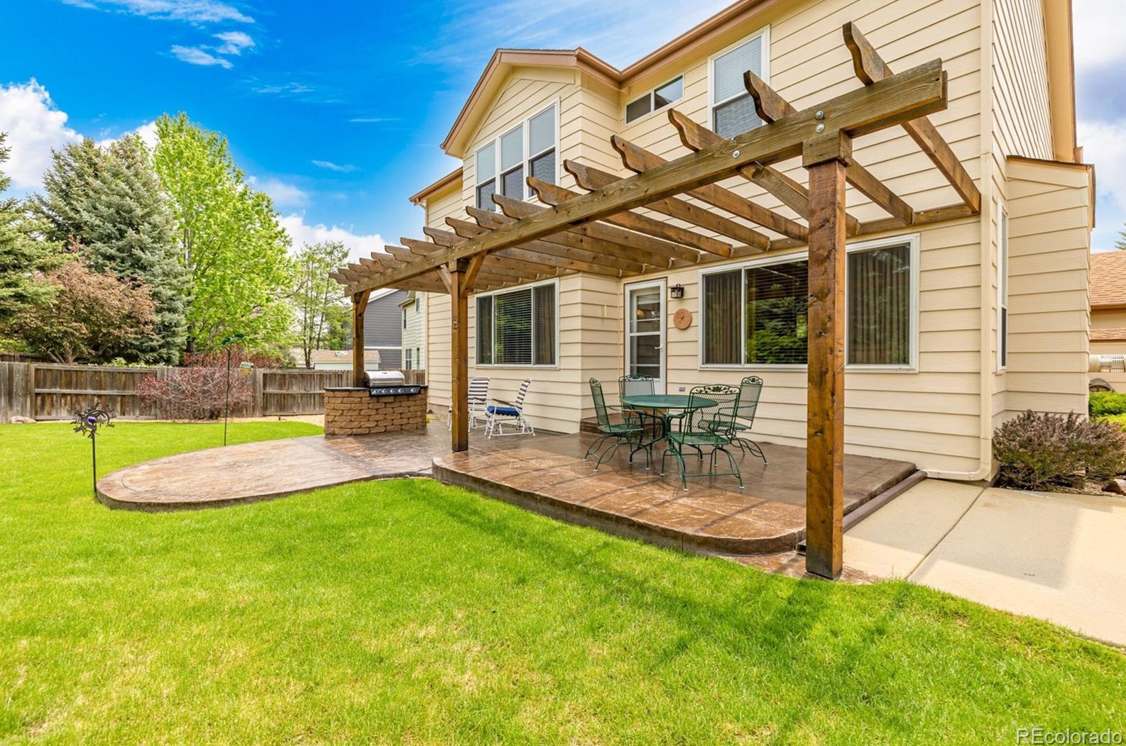 9137 Rockland Pl, Littleton CO 80128-8321 exterior