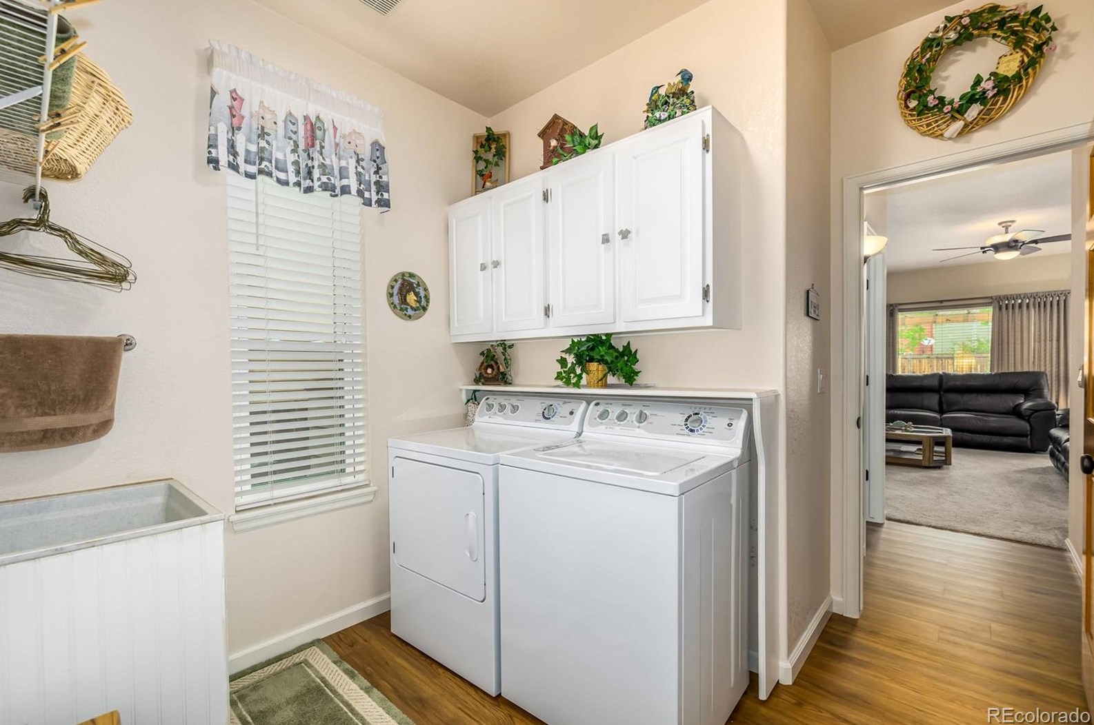 9137 Rockland Pl, Littleton CO 80128-8321 exterior