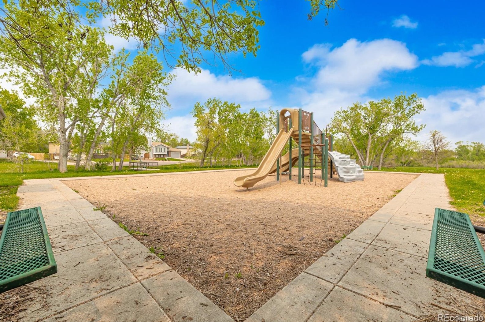 9137 Rockland Pl, Littleton CO 80128-8321 exterior