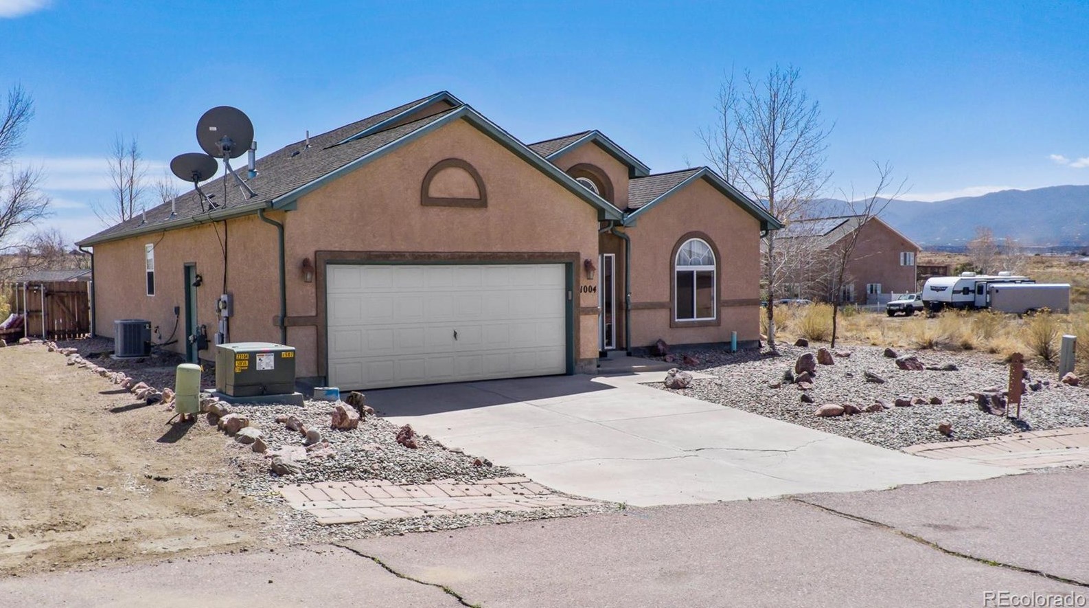 1004 Clyde Dr, Florence, CO 81226