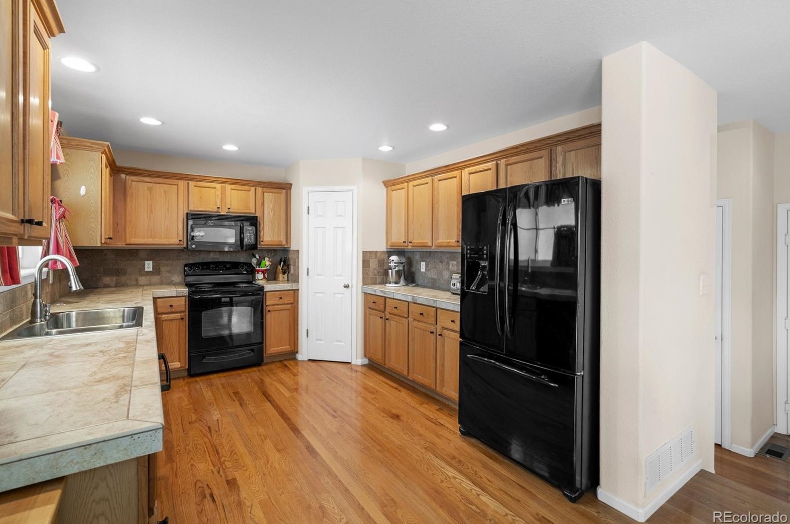 751 Chadwick Cir, Littleton CO exterior