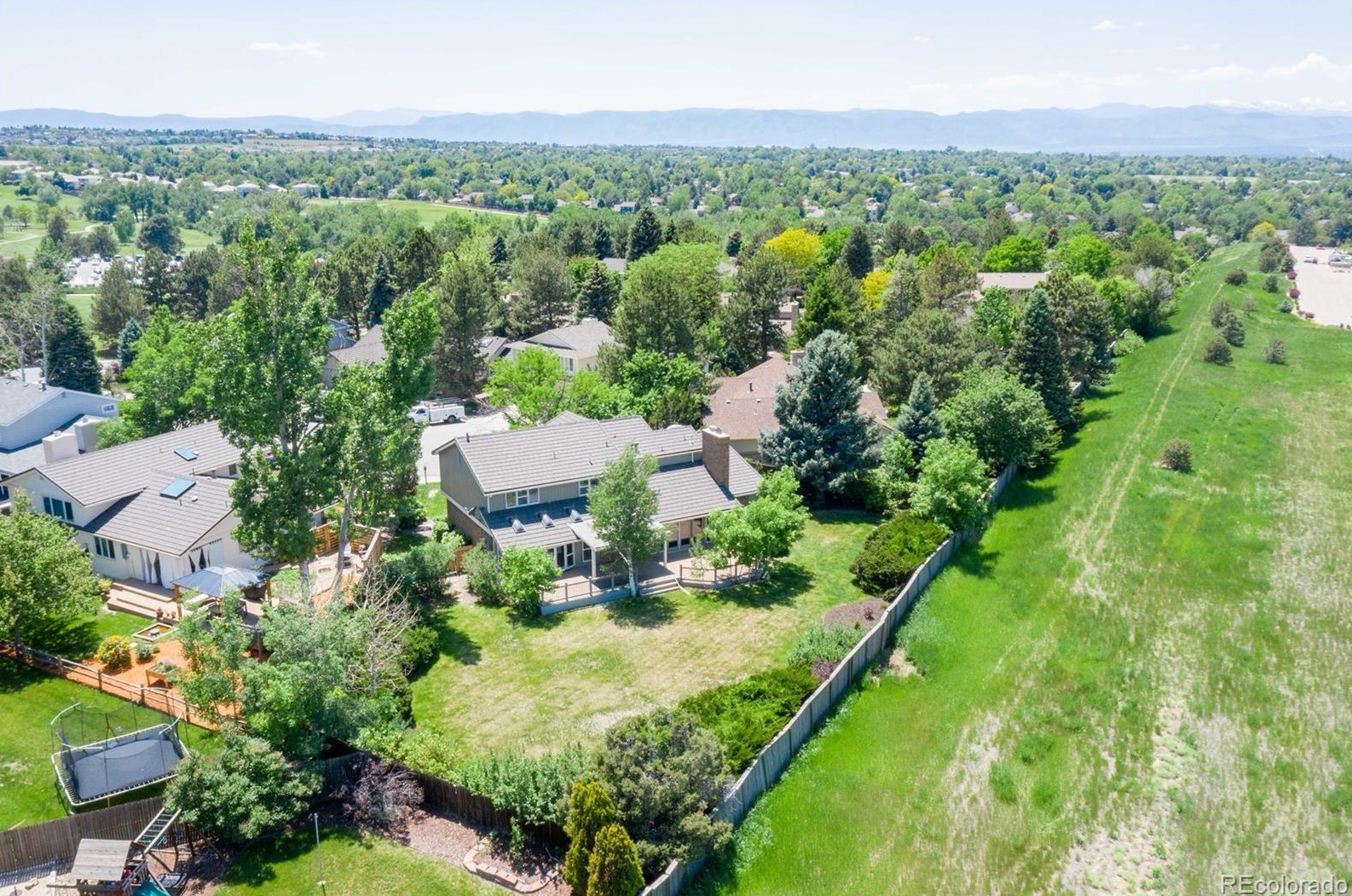 7706 Clermont Ct, Littleton CO  80122-3707 exterior