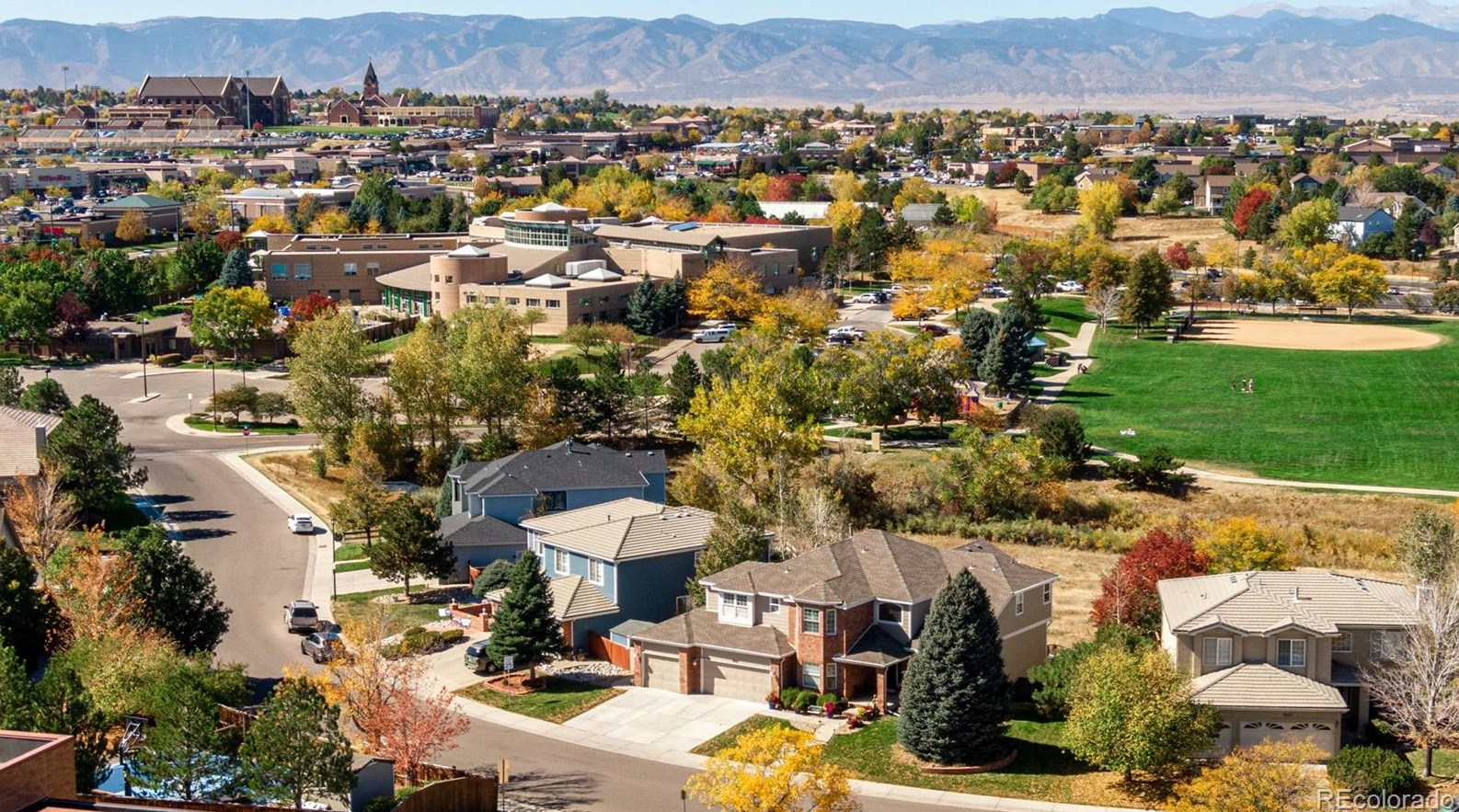 9461 Lark Sparrow Dr, Littleton CO 80126-5233 exterior