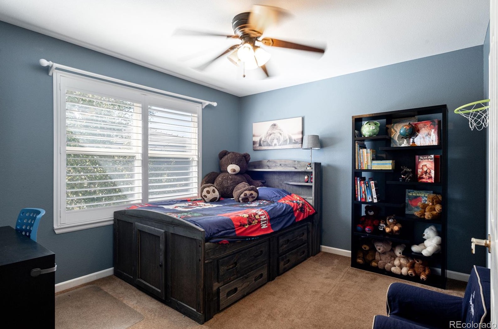 9461 Lark Sparrow Dr, Littleton CO 80126-5233 exterior