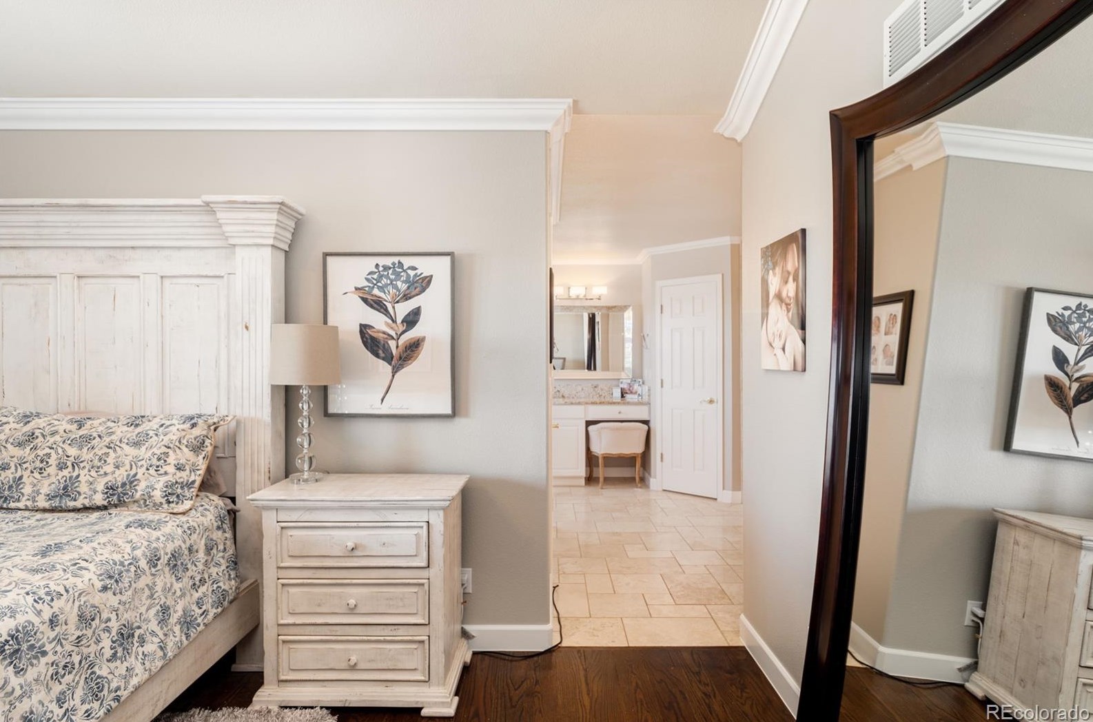 9461 Lark Sparrow Dr, Littleton CO 80126-5233 exterior