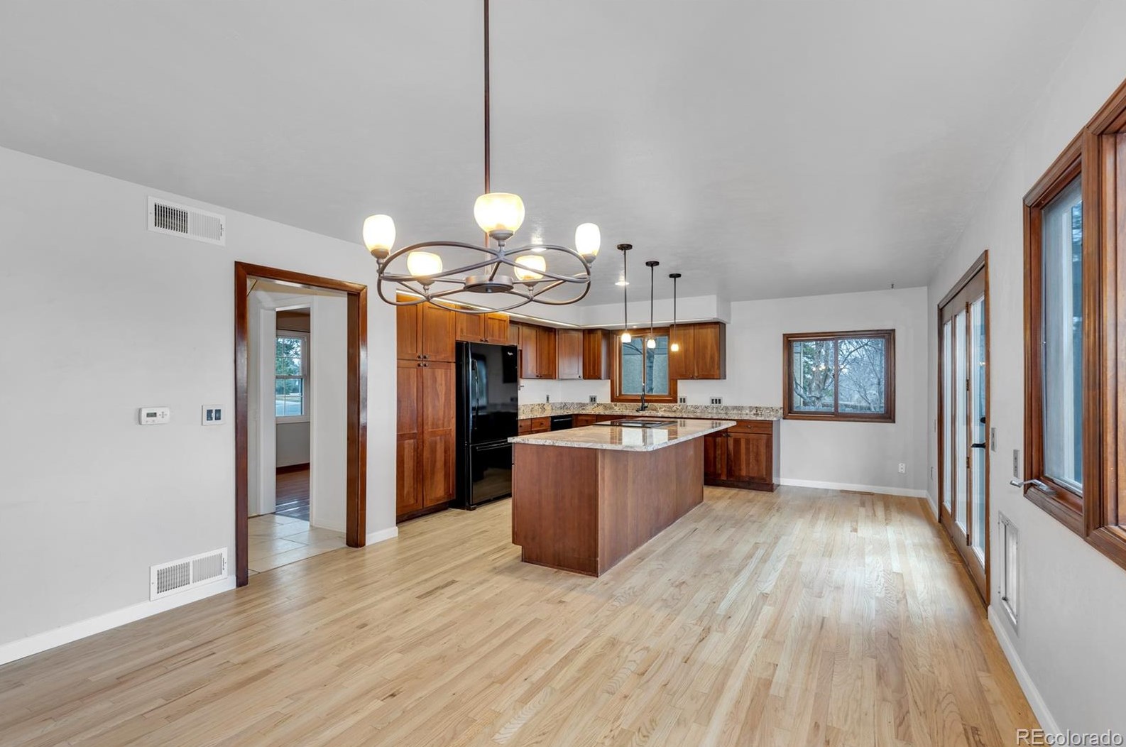 6131 Marion Way, Littleton CO 80121-2619 exterior