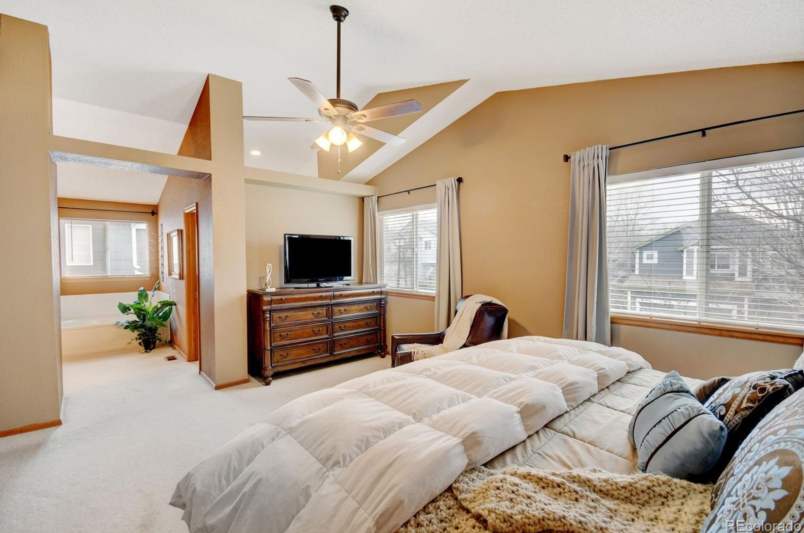 2337 Hyacinth Rd, Littleton CO 80129-4697 exterior