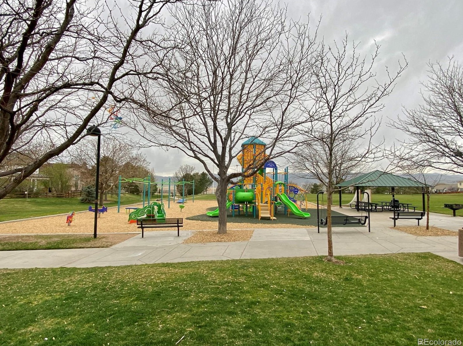 2337 Hyacinth Rd, Littleton CO 80129-4697 exterior