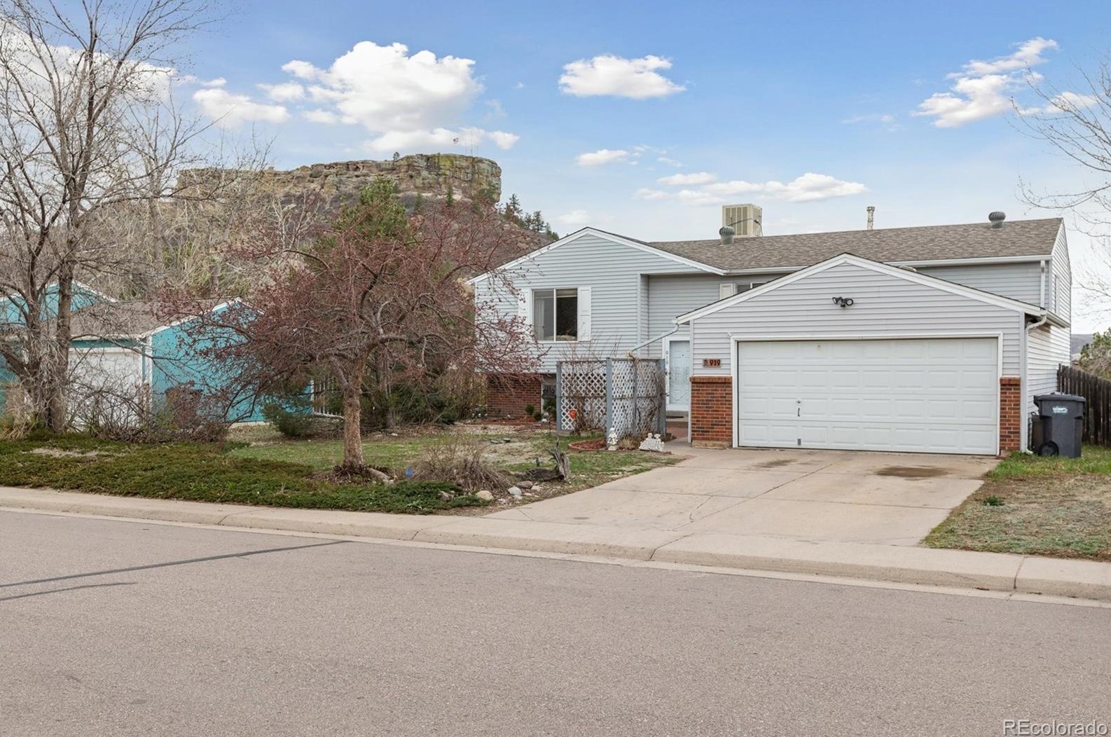 919 Park View St, Castle Rock, CO 80104-1623