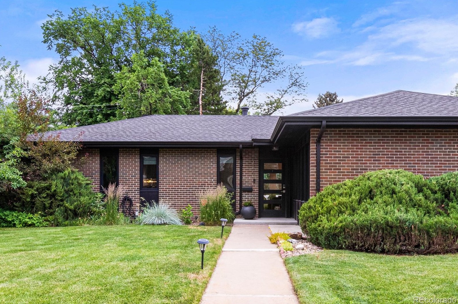 376 Holly St, Denver, CO 80220