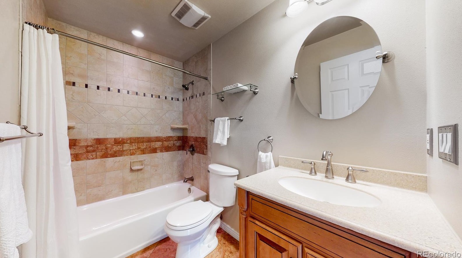 8542 Star Cir, Littleton CO 80128-6242 exterior