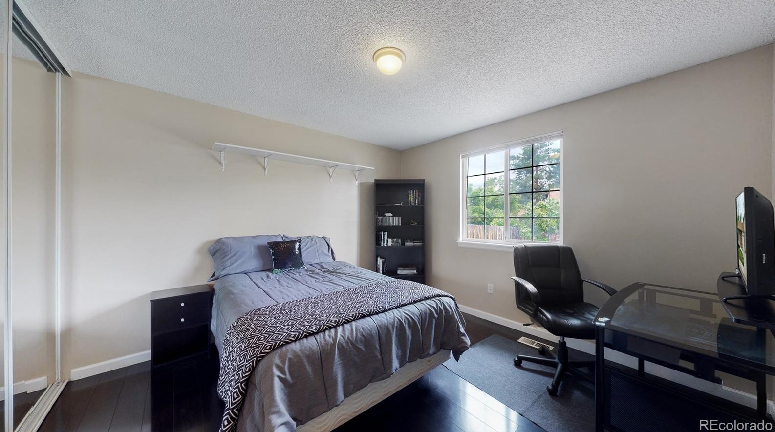 8542 Star Cir, Littleton CO 80128-6242 exterior