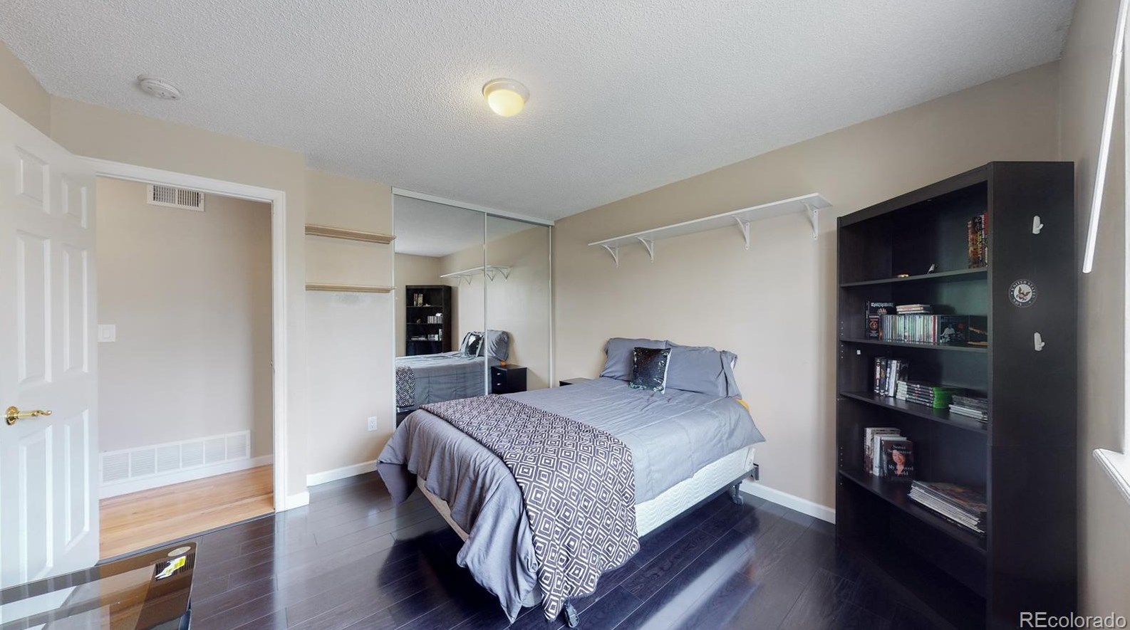 8542 Star Cir, Littleton CO 80128-6242 exterior