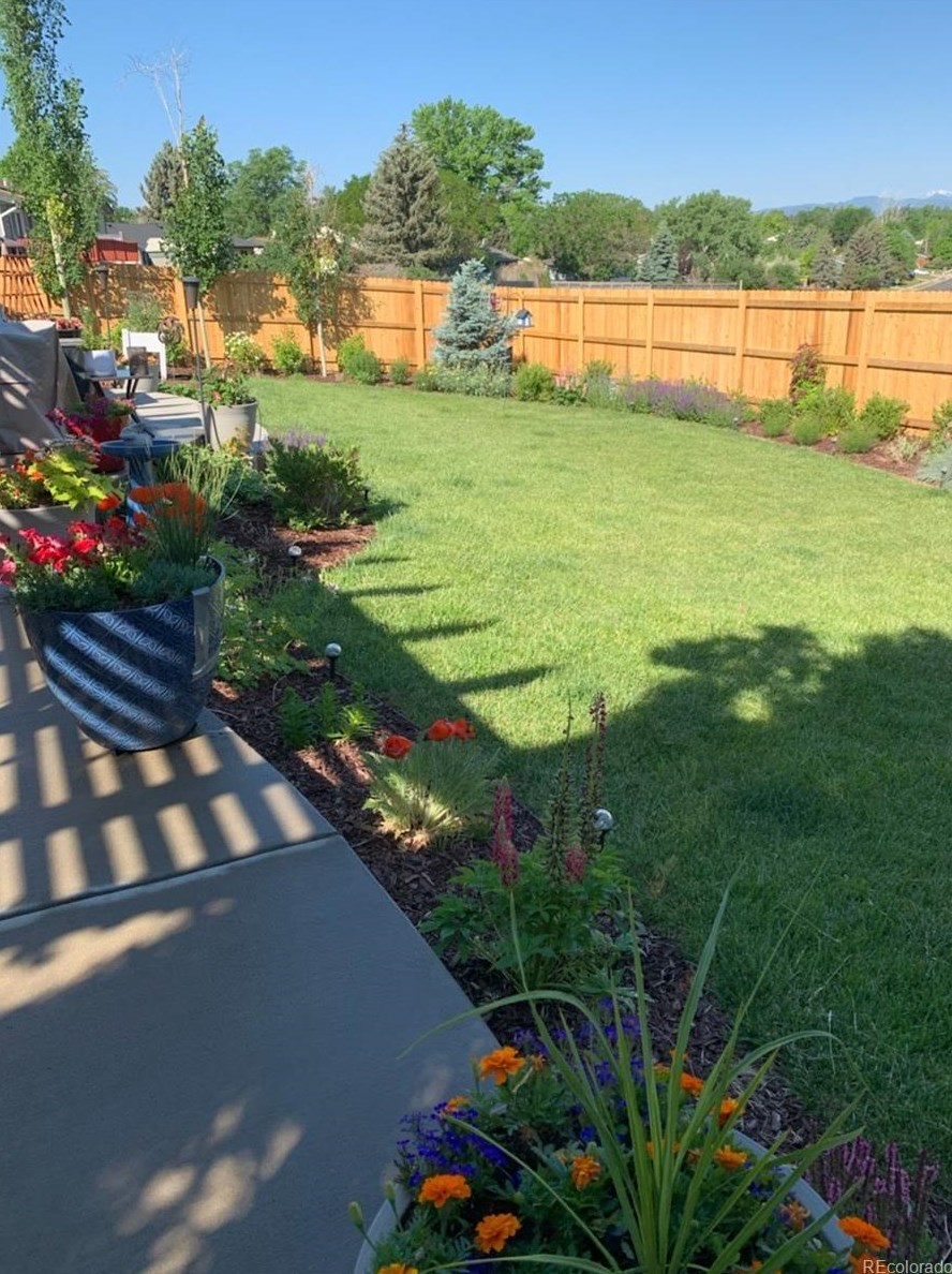 212 Helena Cir, Littleton CO 80124-2709 exterior