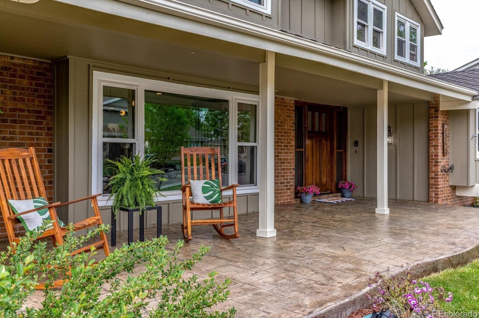 5343 Lake Pl, Littleton, CO 80121-3433