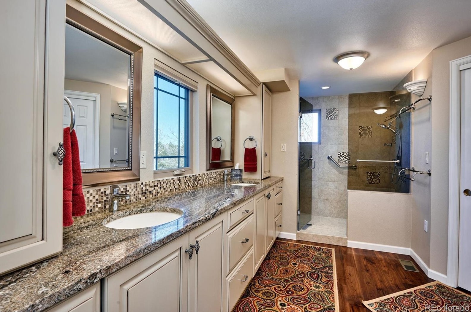 8604 Forrest Dr, Littleton CO  80126-2921 exterior