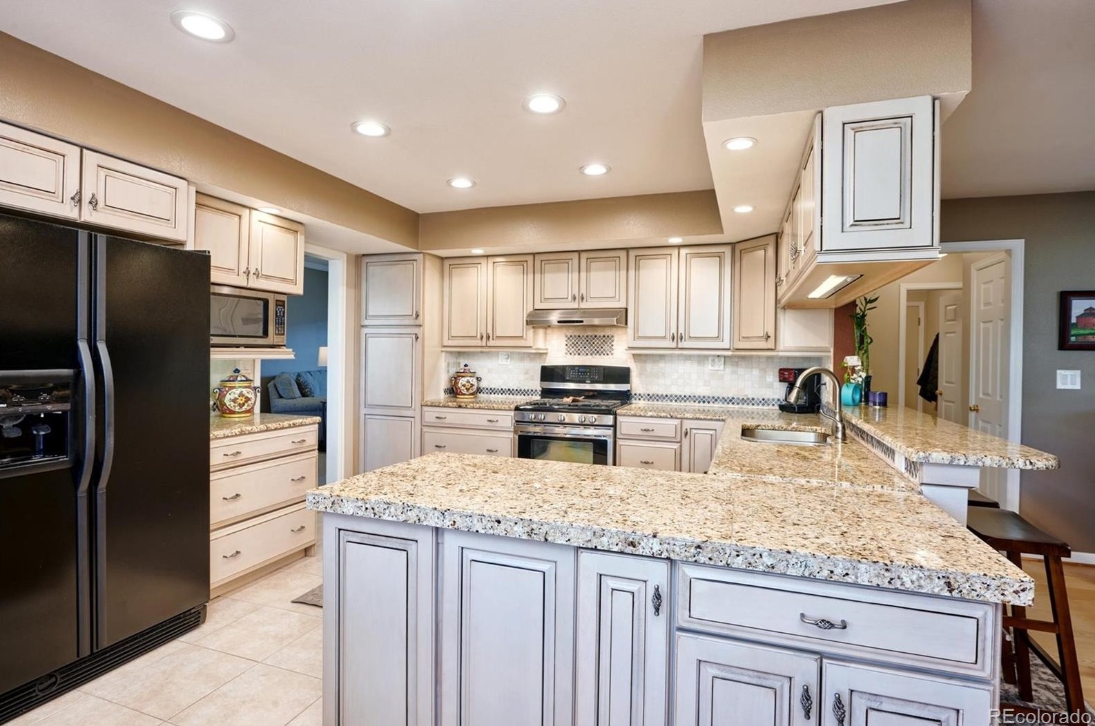 8604 Forrest Dr, Littleton CO  80126-2921 exterior