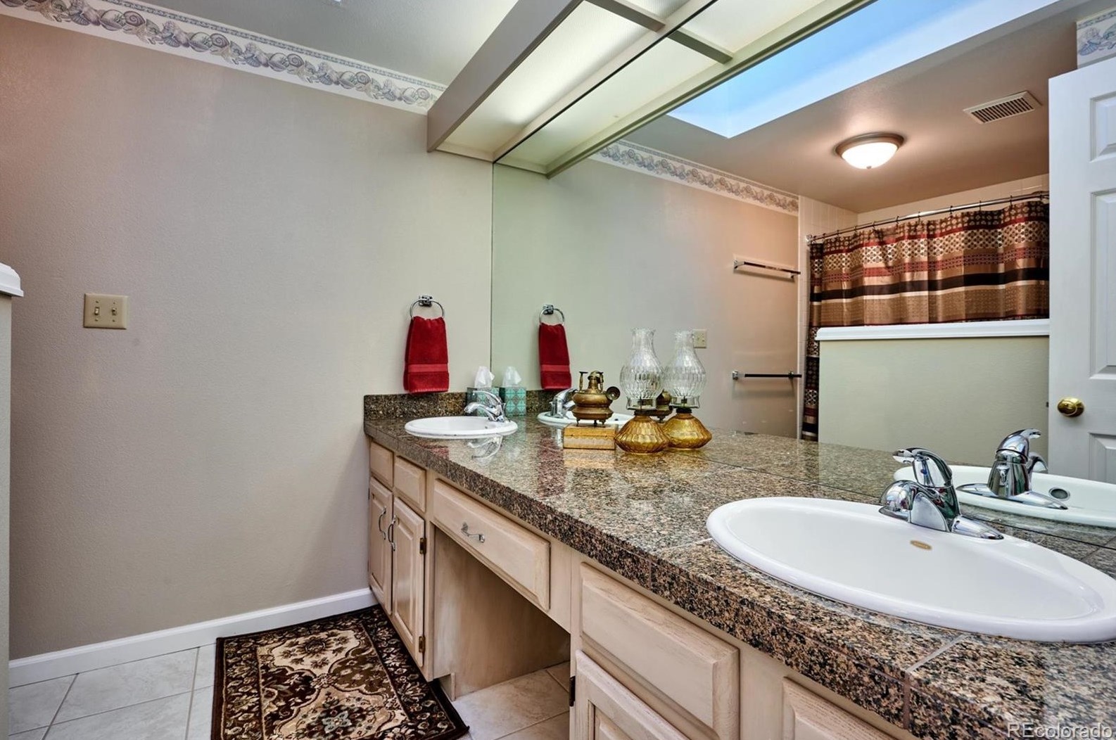 8604 Forrest Dr, Littleton CO  80126-2921 exterior