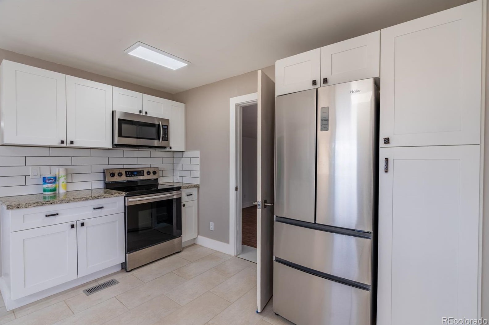1899 R St, Penrose, CO 81240-9425