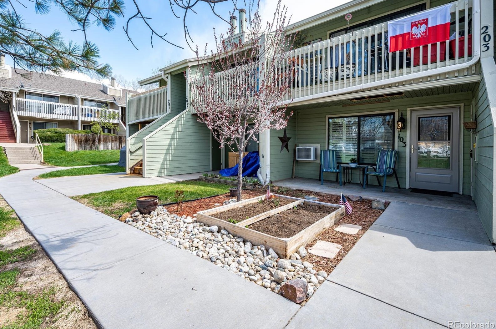532 Oakwood Dr #b103, Castle Rock, CO 80104