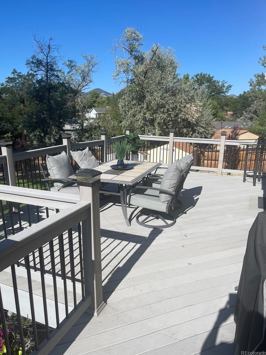 5855 Miller Ct, Littleton CO 80127-5584 exterior