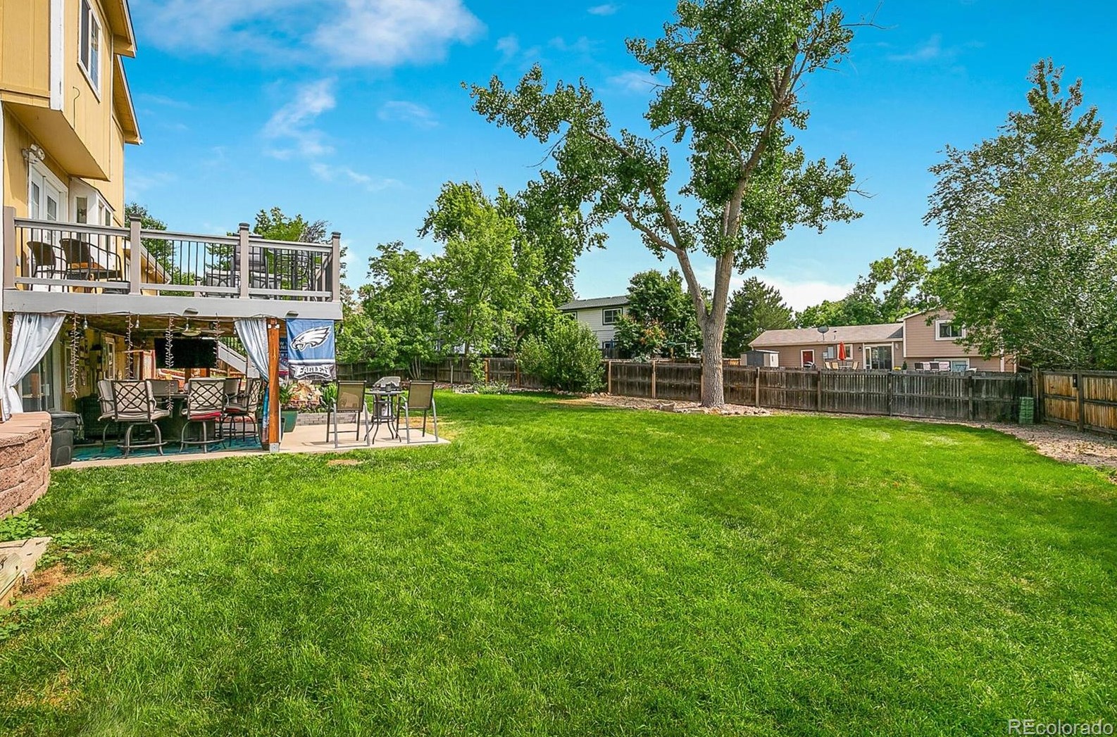 5855 Miller Ct, Littleton CO 80127-5584 exterior