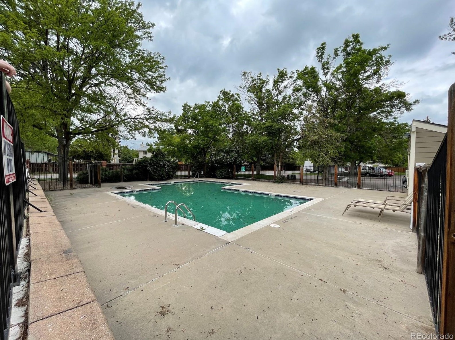 4896 Dudley St, Littleton CO  80123-1950 exterior