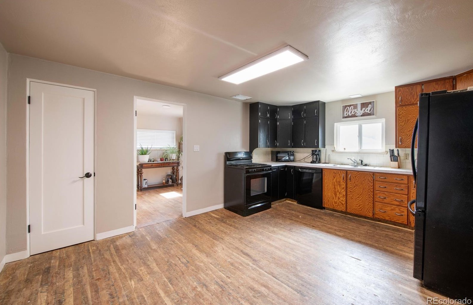 636 2nd Ave, Deer Trail CO exterior