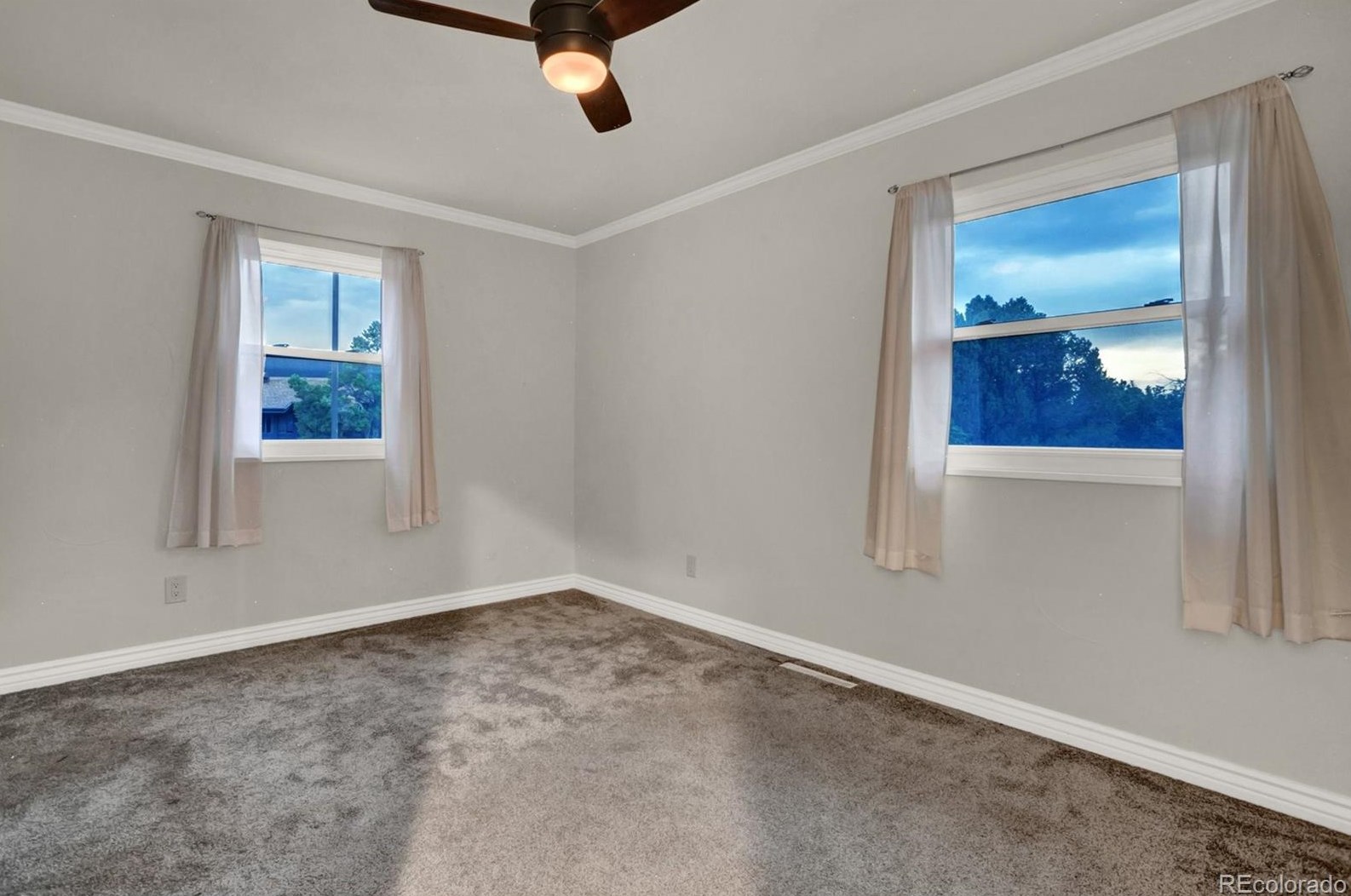 3209 Serendipity Cir, Colorado Springs CO 80917-3040 exterior