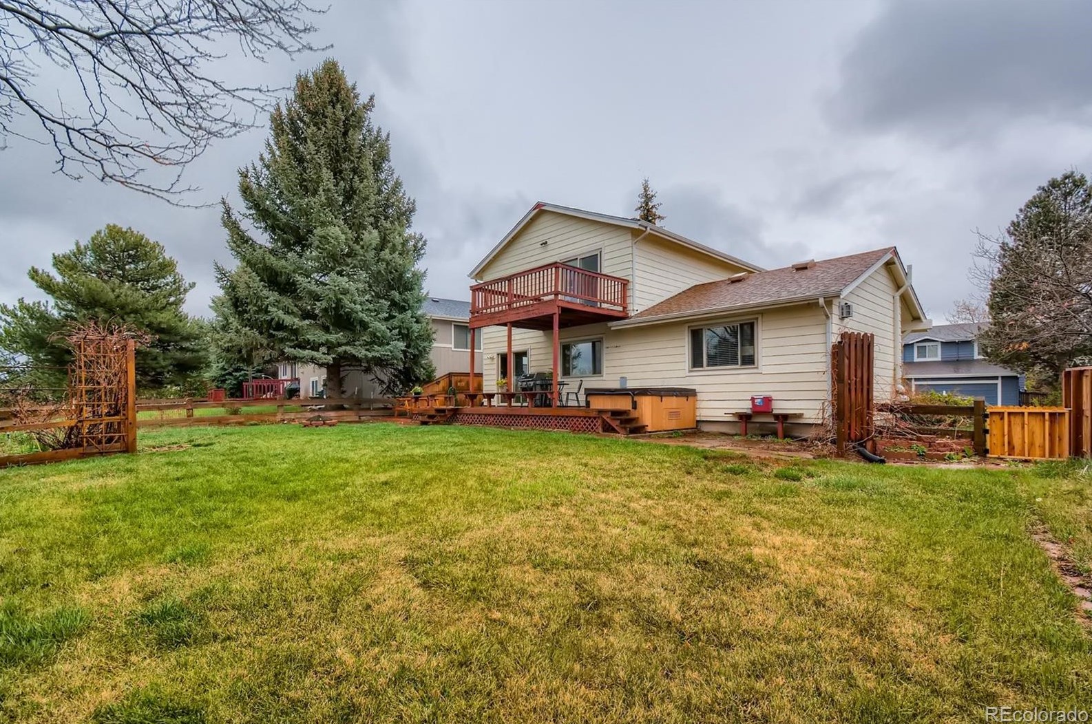 321 Mtn Cloud Cir, Littleton CO 80126-2213 exterior