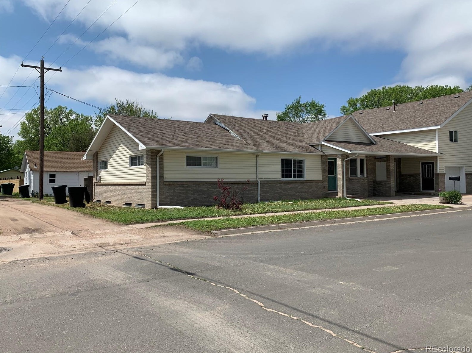 215 W 2nd Ave, Yuma, CO 80759