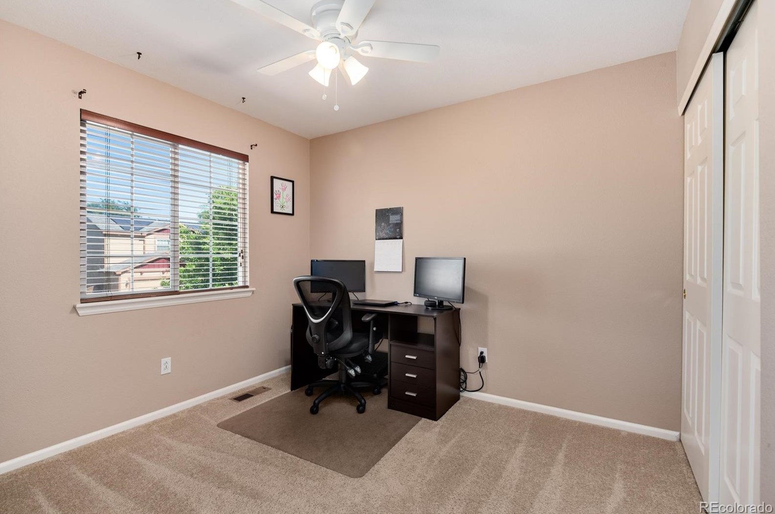 9820 Gatesbury Cir, Littleton CO  80126-6839 exterior