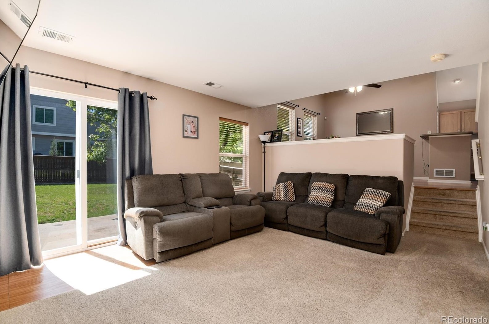 9820 Gatesbury Cir, Littleton CO  80126-6839 exterior