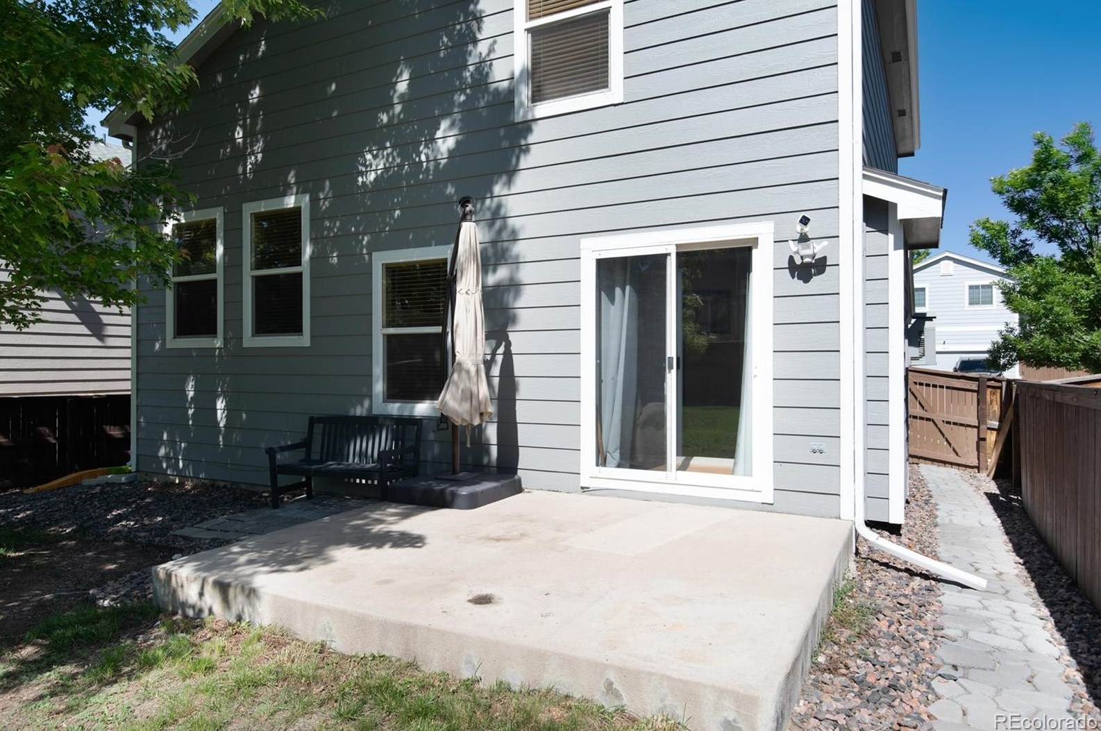 9820 Gatesbury Cir, Littleton CO  80126-6839 exterior