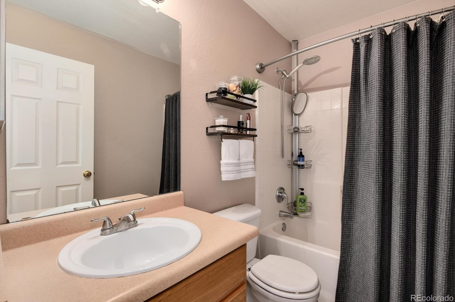 9820 Gatesbury Cir, Littleton CO  80126-6839 exterior