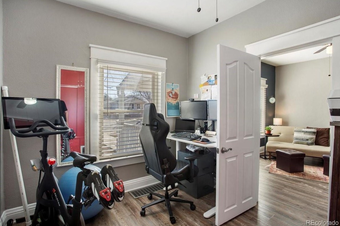 3229 S Logan St, Englewood, CO 80113