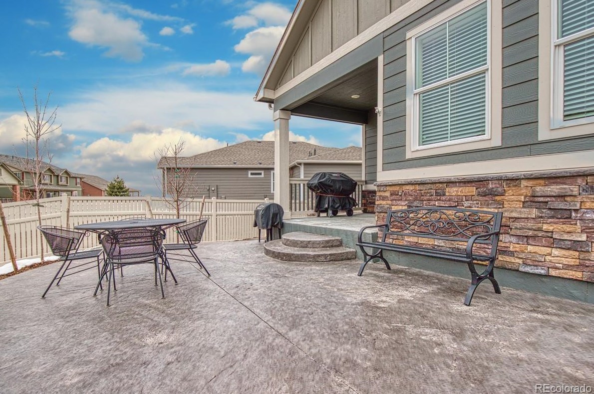 8810 Ferncrest St, Longmont CO  80504-3522 exterior