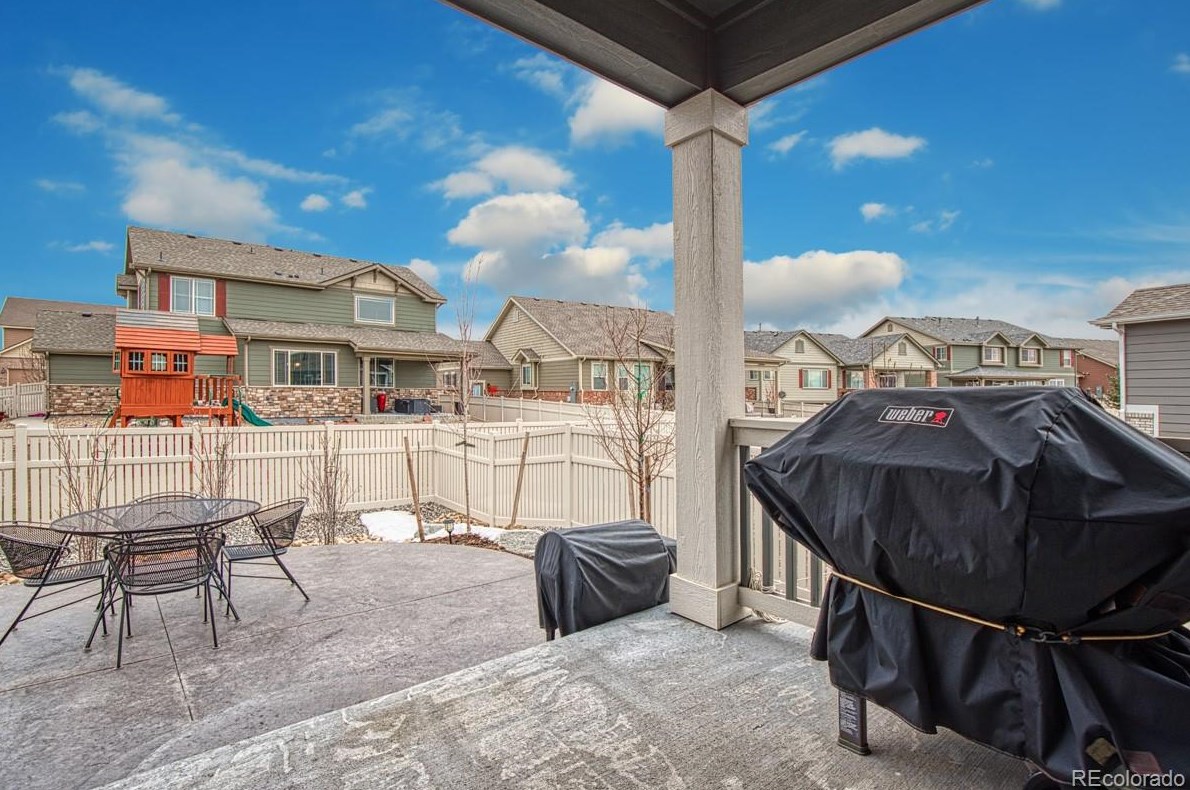 8810 Ferncrest St, Longmont CO  80504-3522 exterior