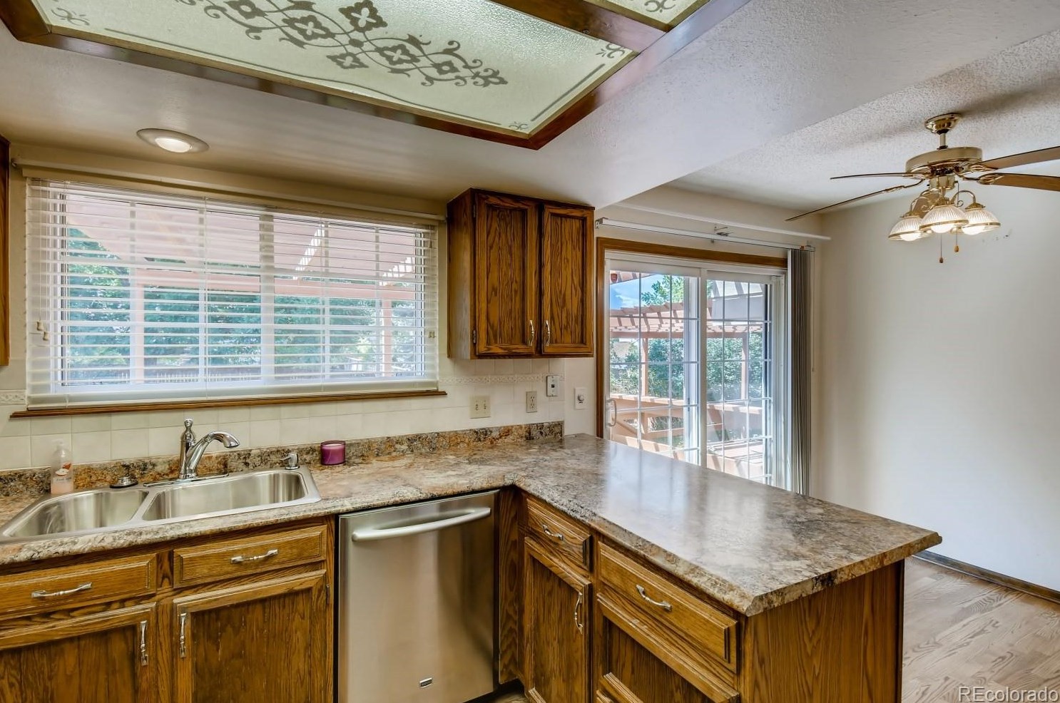 740 Pr Rdg Rd, Littleton CO 80126-2038 exterior