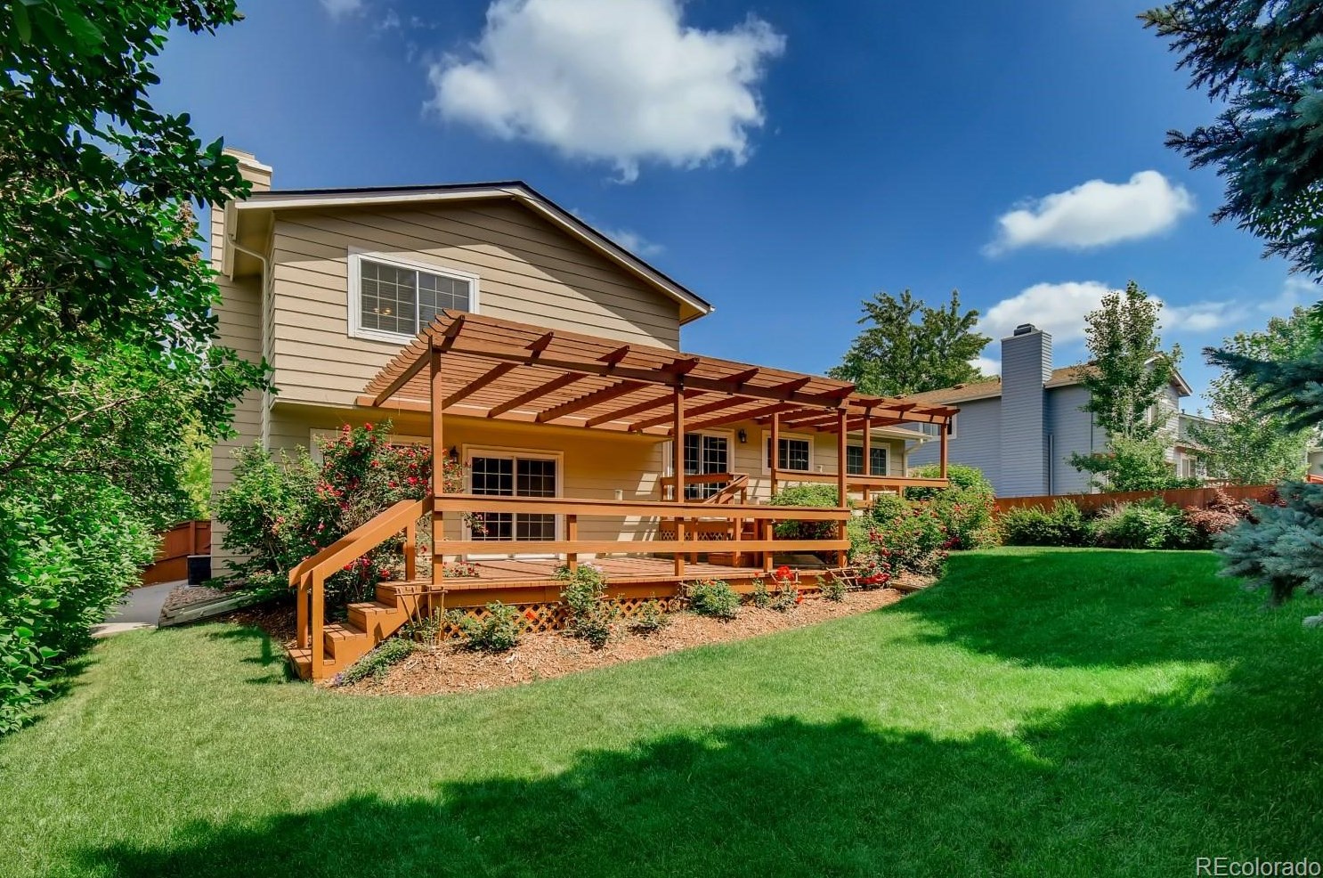 740 Pr Rdg Rd, Littleton CO 80126-2038 exterior