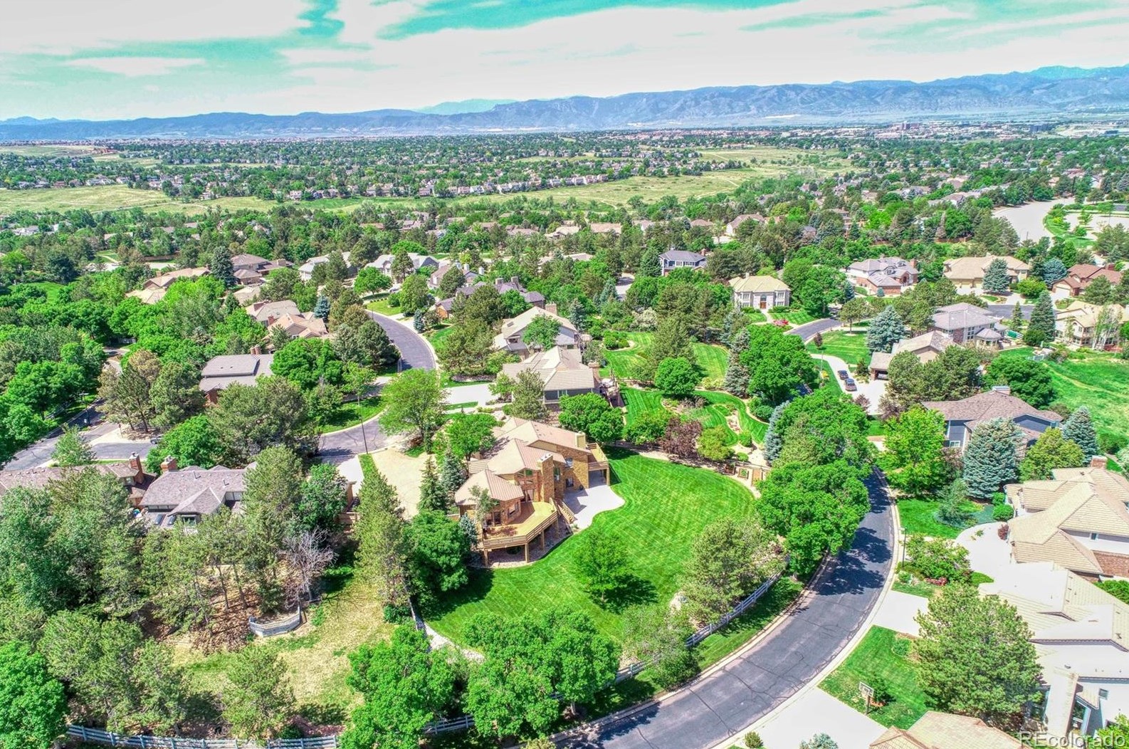 14 Falcon Hills Dr, Littleton, CO 80126-2901