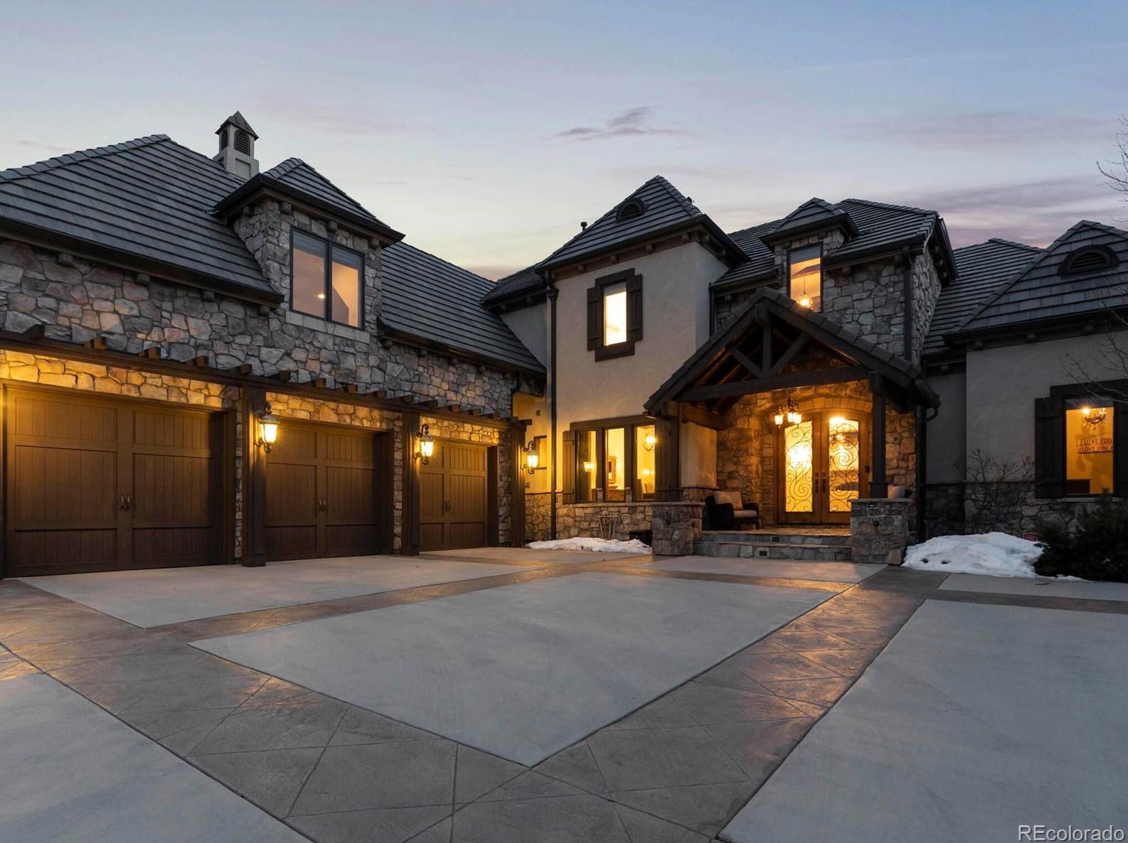 5840 Amber Ridge Dr, Castle Rock, CO 80108-9423