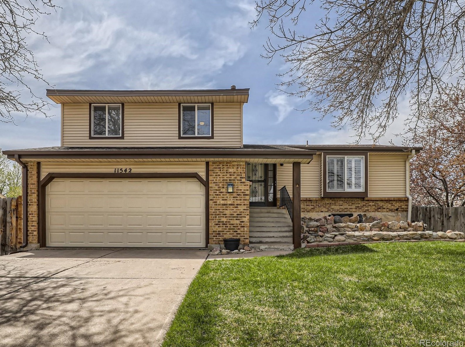 11542 Berry Ave, Littleton CO  80127-1836 exterior