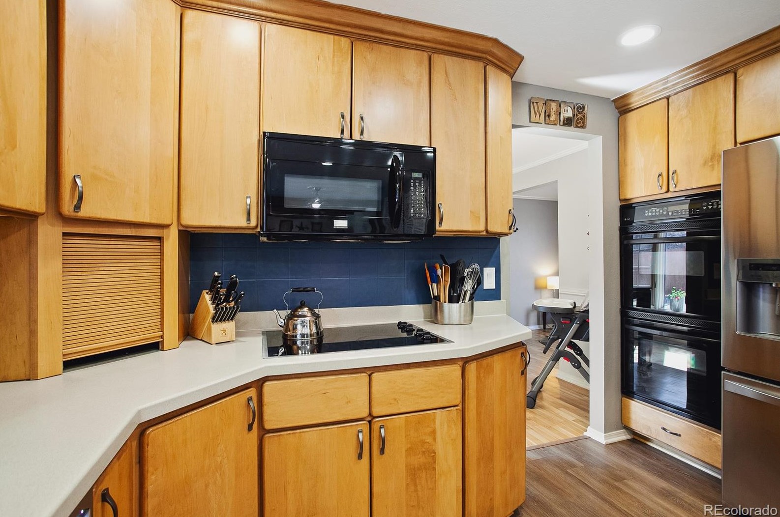 6374 Rowland Ave, Littleton CO 80128-4578 exterior