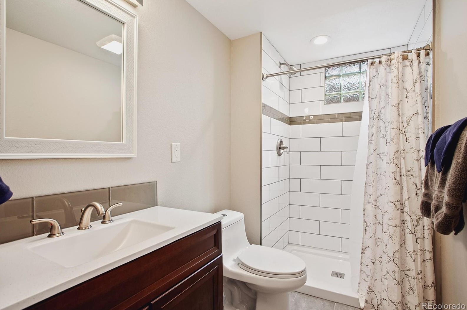 6374 Rowland Ave, Littleton CO 80128-4578 exterior