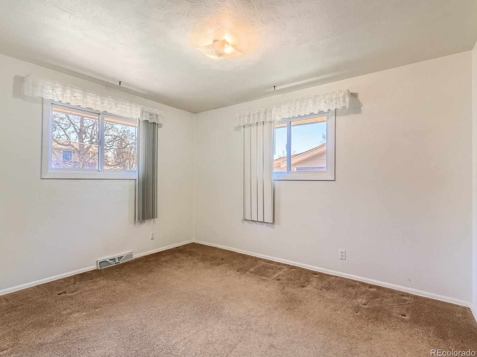 8272 Depew Way, Arvada CO  80003-1820 exterior